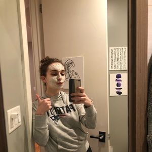 Meet your Posher, Julia